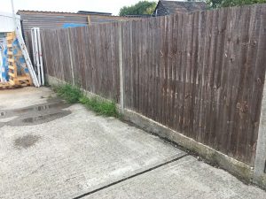 Old and tired Fencing Run in Ashford Kent